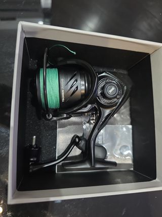Carrete de pesca Tegmen 2500SHG