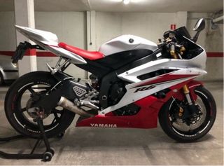 Yamaha YZF R6 Blanca y Roja 
Limitada A2