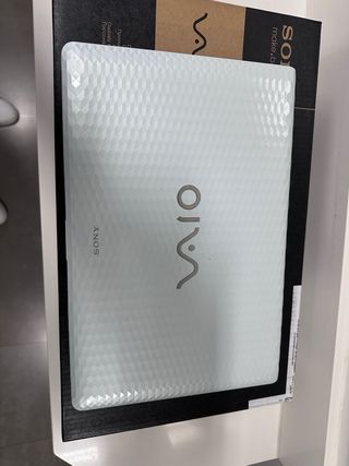 Portátil Sony Vaio VPCEL3S1E/N 8GB RAM