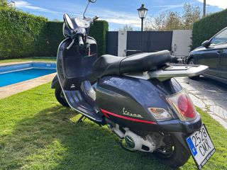 Vespa GTS 200
