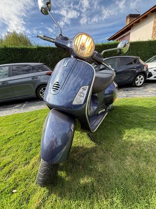 Vespa GTS 200