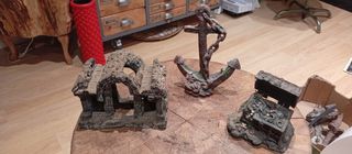 Accessori per acquari: ancora, cassapanca e rovine