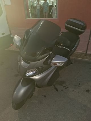Suzuki Burgman 650