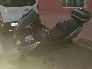 Suzuki Burgman 650
