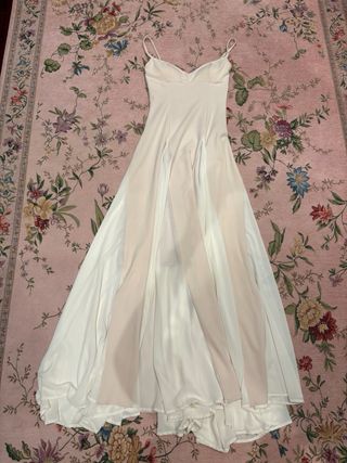 Vestido largo con vuelo de Arcina Ori 