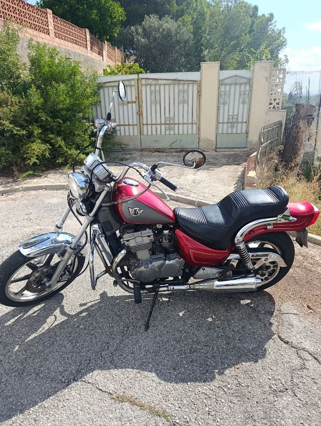 Kawasaki Vulcan 500cc para repasar
