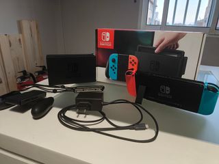 Nintendo Switch Azul y Rojo con Caja