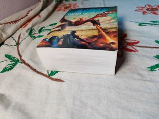 Danza de dragones. Ed. Omnium 19cm.