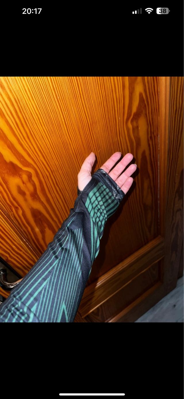 Top Y2K Shein Negro y Verde