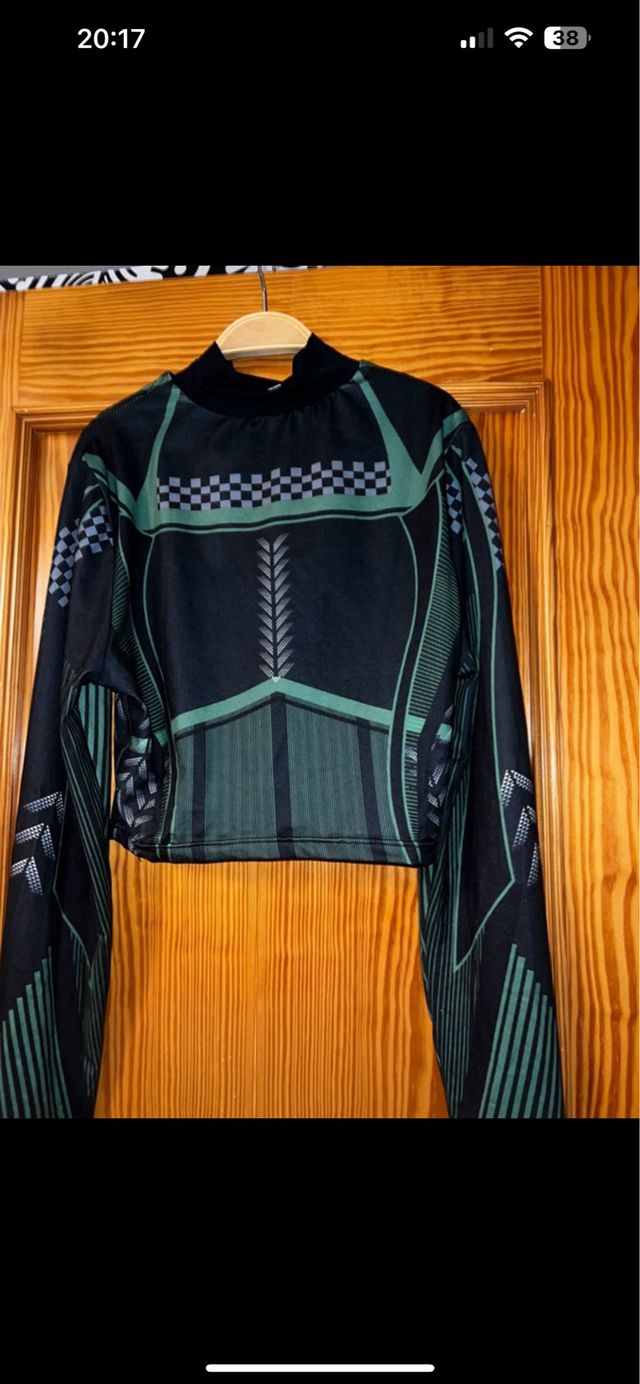 Top Y2K Shein Negro y Verde