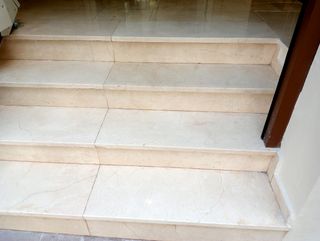 Floors marble and terrazzo polished