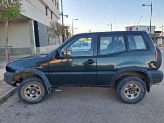 Nissan Terrano II 1998