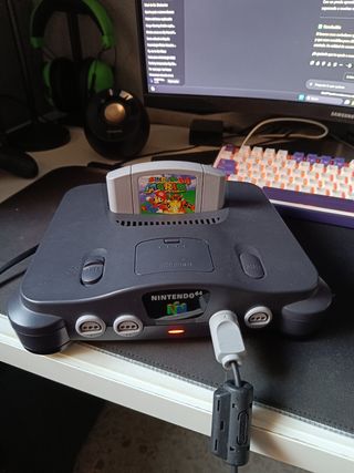 Nintendo 64 Negra con caja + 2 Juegos de mario