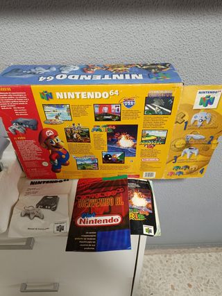 Nintendo 64 Negra con caja + 2 Juegos de mario