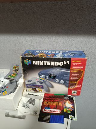 Nintendo 64 Negra con caja + 2 Juegos de mario