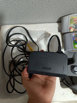Nintendo 64 Negra con caja + 2 Juegos de mario