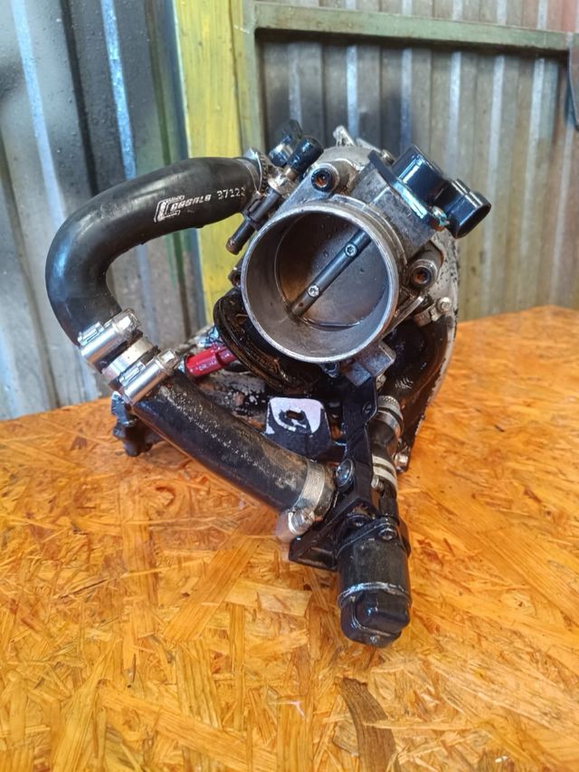 colector admisión aluminio c2 vts NFS con mariposa