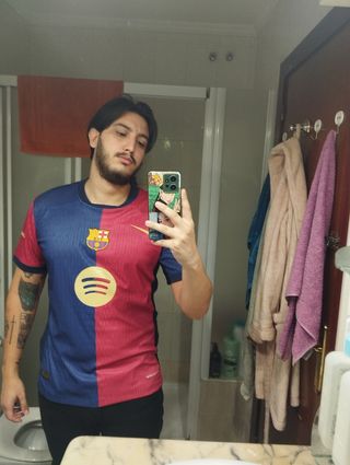 Busco trabajo en negro en Manresa. Me urge