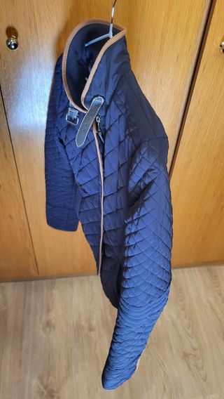 Chaqueta Zara acolchada azul Talla M