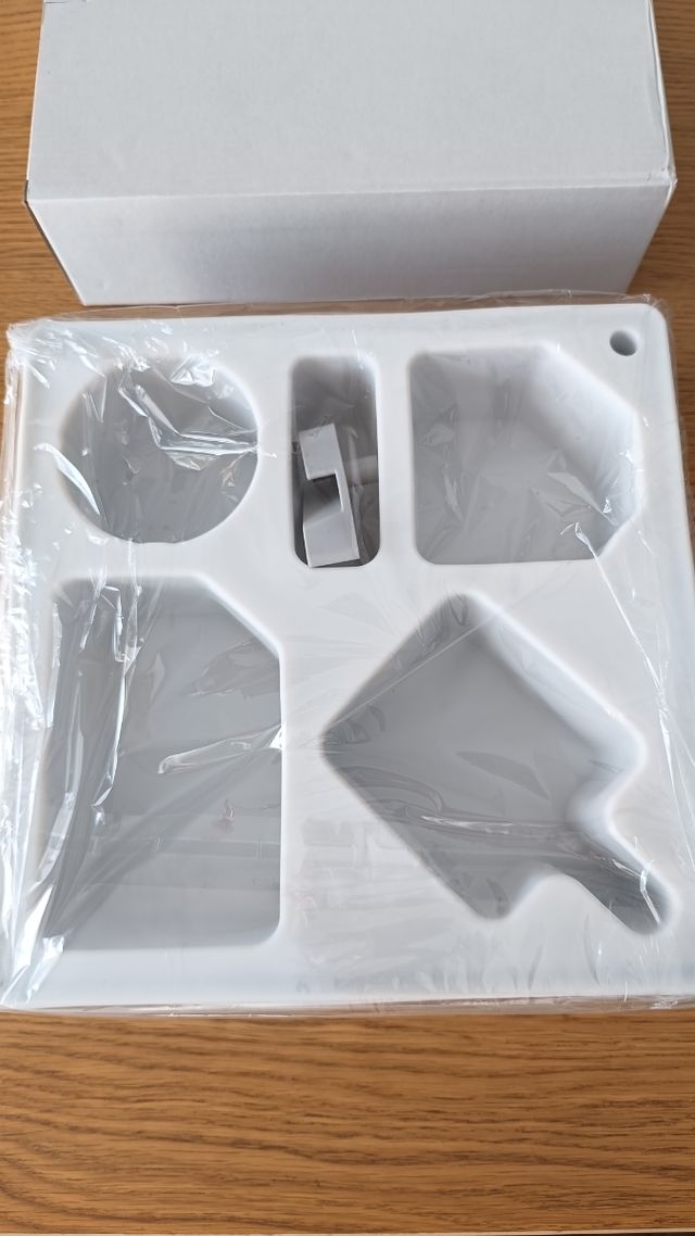 Vassoio portaoggetti quadrato grigio