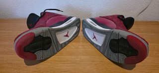 Zapatillas Jordan Talla 42 Rojas y Negras