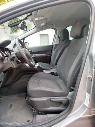 eugeot 5008 Style 1.6 HDI 120 cv