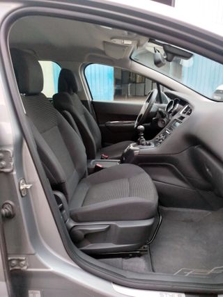 eugeot 5008 Style 1.6 HDI 120 cv