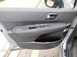 eugeot 5008 Style 1.6 HDI 120 cv