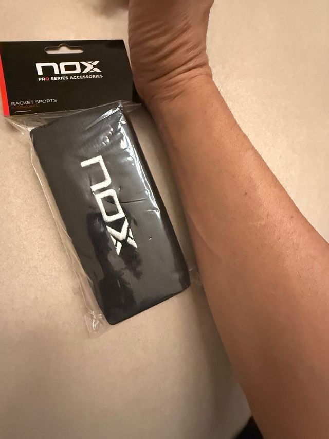 Coppia Polsini Nox Lunghi Padel Tennis Neri