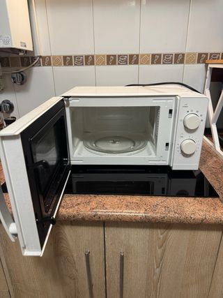 Microondas Taurus 20L Blanco
