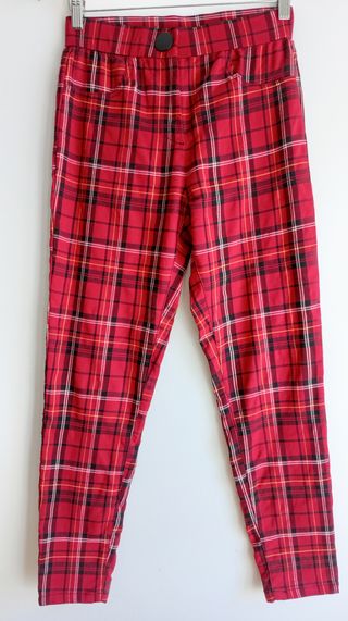 Leggings rojos con estampado paisley
