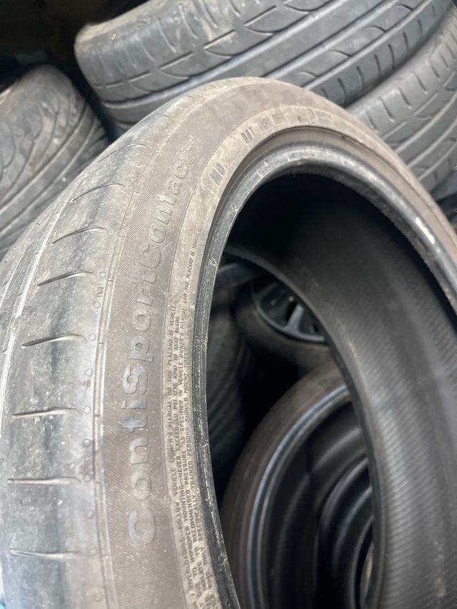 Neumático Continental 235/40/20