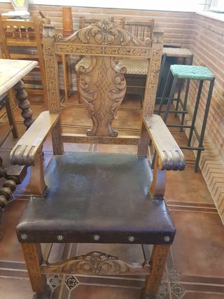 Conjunto comedor madera maciza tallada