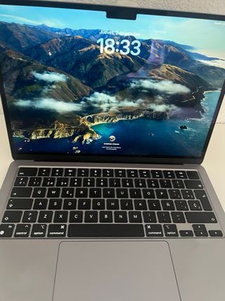 MacBook Air 13.6 M2 16GB RAM 256GB SSD