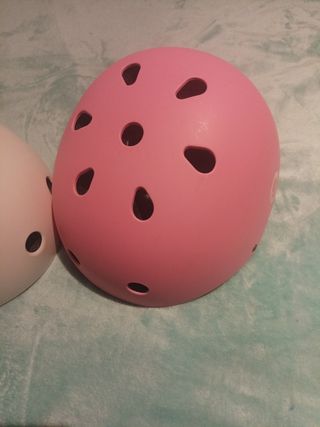Casco patinaje y bici niña muy nuevos