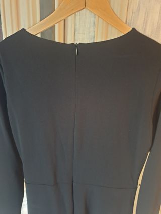 Vestido cóctel negro manga larga