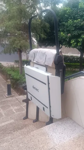 2 Salvaescaleras Vimec Plataforma