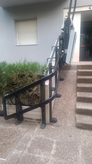 2 Salvaescaleras Vimec Plataforma