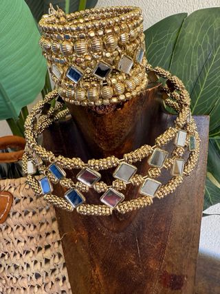 Set Collar y Brazalete Dorado con Espejos