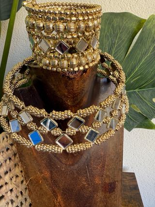 Set Collar y Brazalete Dorado con Espejos