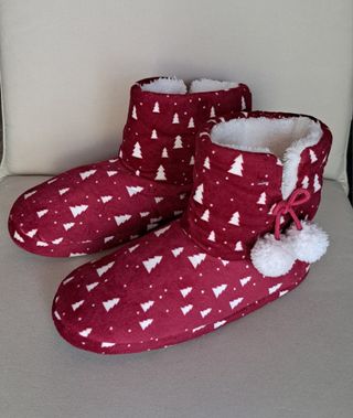 Zapatillas de estar por casa rojas