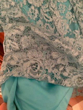 Vestido verde con encaje