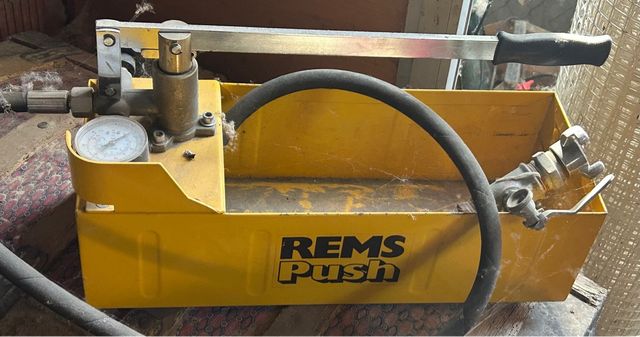 Bomba de comprobación REMS Push