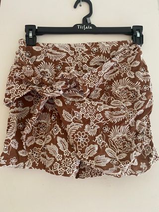 Falda pantalón Zara bordada Talla S