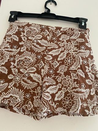 Falda pantalón Zara bordada Talla S