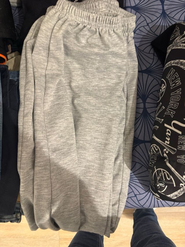 Lote 18 prendas de ropa