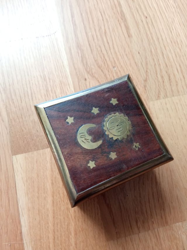 Lote decorativo Luna: espejo, bolso, 2 portavelas