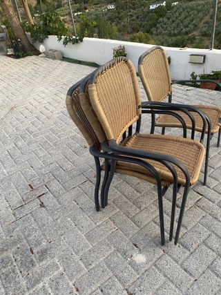 Set di 4 sedie da esterno in vimini e metallo