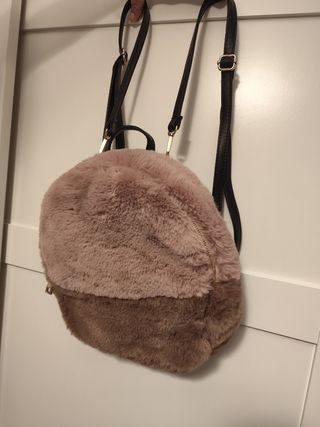 Bolso Mochila Peludo Rosa y Marrón