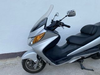 Suzuki Burgman 250